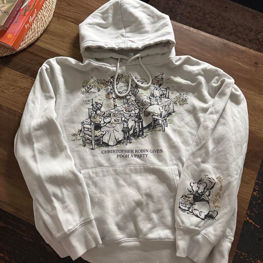 Disney Winnie the Pooh white hoodie